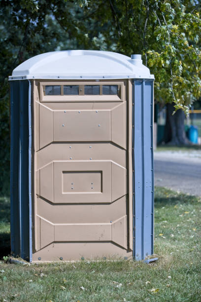 Portable Toilet Options We Offer in Ivanhoe, CA